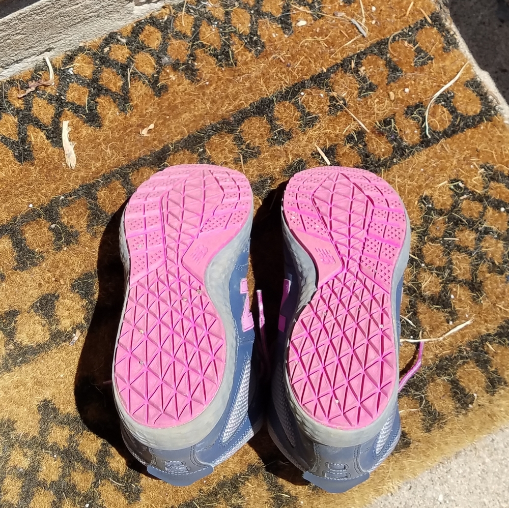 New Blanace Trail Boots Sneakers - Picture 5 of 8